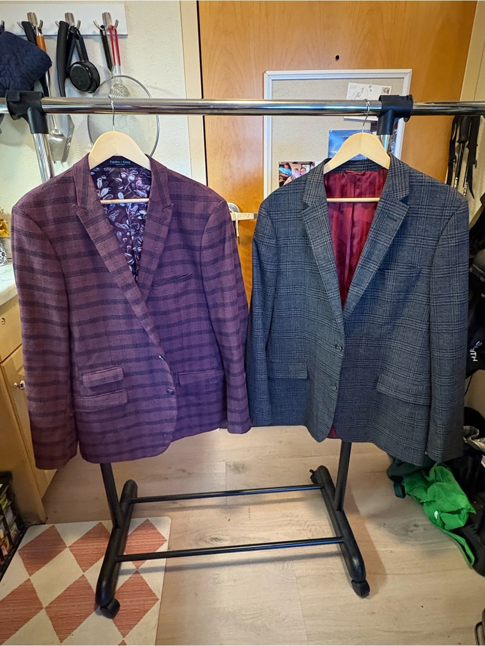 Lot of Two (2) Size 44R Men’s Blazers, Ben Sherman and Paisley & Gray
